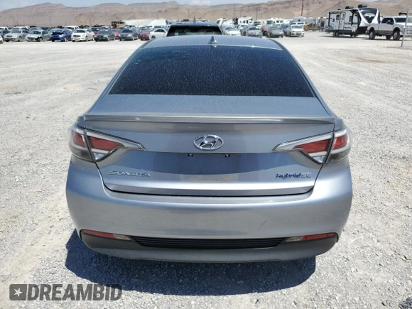 2016 Hyundai Sonata Hybrid SE with VIN KMHE24L18GA042198, listed as a Copart auction lot 61177343 with 95,810 mi miles. Bid and sale history available at carsss.com. Image 6.