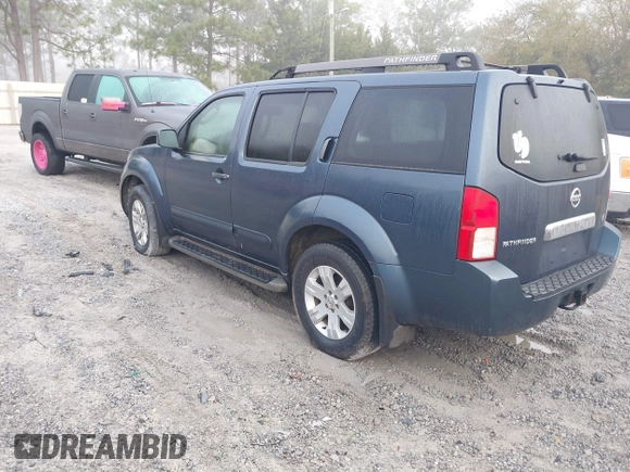 2005 Nissan Pathfinder SE with VIN 5N1AR18U95C726349, listed as a IAAI auction lot 41842285 with 251,500 mi miles. Bid and sale history available at carsss.com. Image 3.