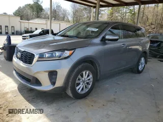 2019 Kia Sorento L z VIN 5XYPG4A32KG479030, wystawiony jako Copart lot #50903745 z przebiegiem 154 418 mil mil oraz Szkoda całkowita • Salvage title. Historia ofert i sprzedaży dostępna na DreamBid. Obrazek 1.