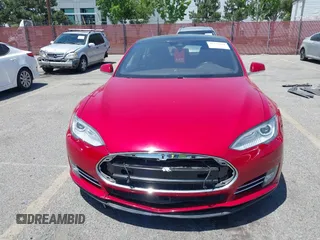 2016 Tesla Model S 90D с VIN 5YJSA1E26GF120631, выставлен на аукционе IAAI как лот 42249326 с пробегом 84 491 миль миль и . История ставок и продаж доступна на DreamBid. Изображение 13.