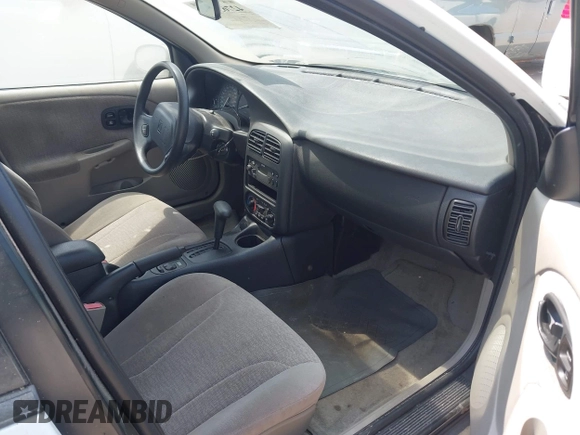 2002 Saturn SL z VIN 1G8ZK52772Z218812, wystawiony jako IAAI lot #42763871 z przebiegiem 86 338 mil mil oraz . Historia ofert i sprzedaży dostępna na DreamBid. Obrazek 5.