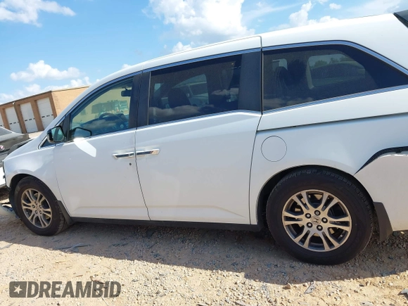 2013 Honda Odyssey EX-L с VIN 5FNRL5H61DB073972, выставлен на аукционе IAAI как лот 41965986 с пробегом 230 150 миль миль и . История ставок и продаж доступна на DreamBid. Изображение 14.