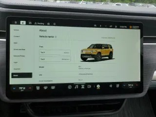 2023 Rivian R1S Adventure z VIN 7PDSGABA1PN009442, wystawiony jako Copart lot #55835815 z przebiegiem 28 048 mil mil oraz Szkody całkowita. Historia ofert i sprzedaży dostępna na DreamBid. Obrazek 9.