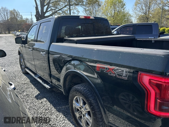 2016 Ford F-150 XLT with VIN 1FTFW1EG4GKE48227, listed as a IAAI auction lot 41907752 with 233,964 mi miles. Bid and sale history available at carsss.com. Image 3.