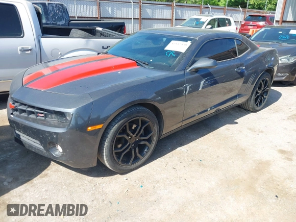 2010 Chevrolet Camaro 2LT z VIN 2G1FC1EV8A9183238, wystawiony jako IAAI lot #42547339 z przebiegiem 162 108 mil mil oraz . Historia ofert i sprzedaży dostępna na DreamBid. Obrazek 18.