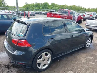 2017 Volkswagen GTI S z VIN 3VW4T7AU7HM068899, wystawiony jako IAAI lot #42194733 z przebiegiem 67 396 mil mil oraz . Historia ofert i sprzedaży dostępna na DreamBid. Obrazek 4.