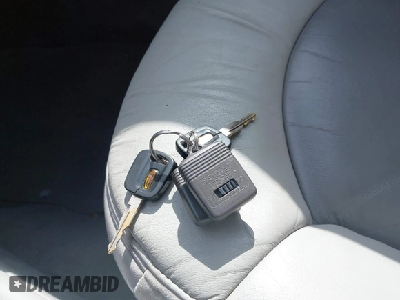 1999 Lincoln Continental с VIN 1LNHM97V2XY708917, выставлен на аукционе IAAI как лот 42282254 с пробегом 283 827 миль миль и . История ставок и продаж доступна на DreamBid. Изображение 11.