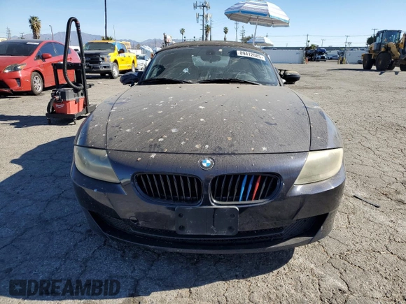 2006 BMW Z4 3.0i with VIN 4USBU33506LW69781, listed as a Copart auction lot 89412085 with 199,661 mi miles and Salvage Title. Bid and sale history available at carsss.com. Image 5.