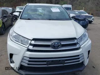 2019 Toyota Highlander SE z VIN 5TDJZRFH5KS594502, wystawiony jako IAAI lot #42118942 z przebiegiem 48 351 mil mil oraz . Historia ofert i sprzedaży dostępna na DreamBid. Obrazek 11.