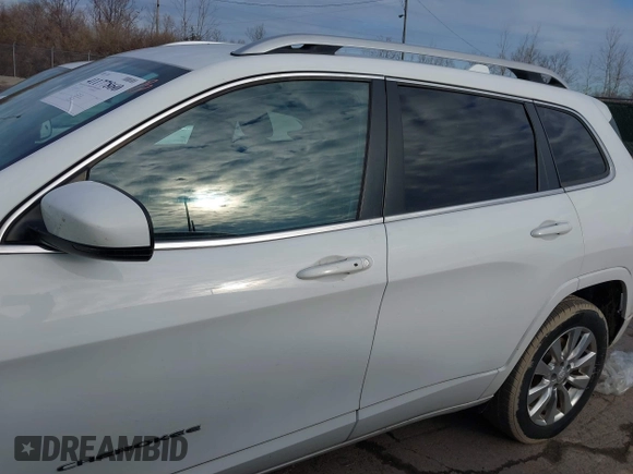 2018 Jeep Cherokee Overland with VIN 1C4PJMJX7JD594319, listed as a IAAI auction lot 41177860 with 128,925 mi miles. Bid and sale history available at carsss.com. Image 14.