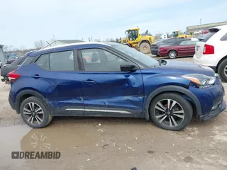 2018 Nissan Kicks SV с VIN 3N1CP5CU1JL524897, выставлен на аукционе IAAI как лот 41996916 с пробегом 101 484 миль миль и . История ставок и продаж доступна на DreamBid. Изображение 13.