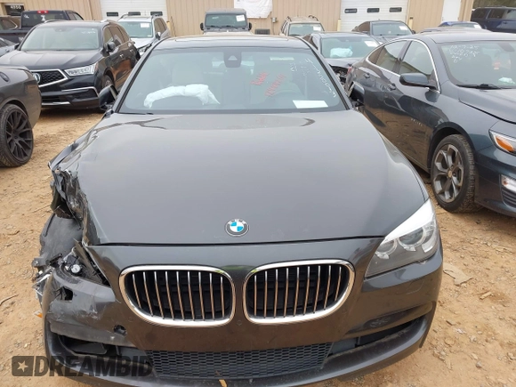 2014 BMW 7 Series 750i с VIN WBAYA8C55ED228448, выставлен на аукционе IAAI как лот 41350013 с пробегом 97 829 миль миль и . История ставок и продаж доступна на DreamBid. Изображение 12.