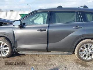 2023 Toyota Highlander L with VIN 5TDKDRAHXPS518355, listed as a IAAI auction lot 41115413 with 17,646 mi miles and . Bid and sale history available at DreamBid. Image 14.