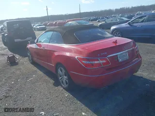 2011 Mercedes-Benz E-Class E 350 with VIN WDDKK5GF2BF071961, listed as a IAAI auction lot 41428712 with 148,114 mi miles. Bid and sale history available at carsss.com. Image 3.