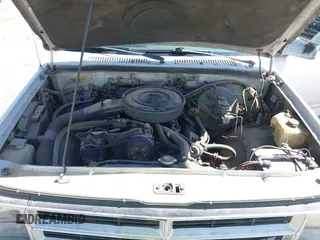 1990 Dodge Dakota z VIN 1B7GL23X0LS642396, wystawiony jako IAAI lot #42359220 z przebiegiem 177 562 mil mil oraz . Historia ofert i sprzedaży dostępna na DreamBid. Obrazek 10.