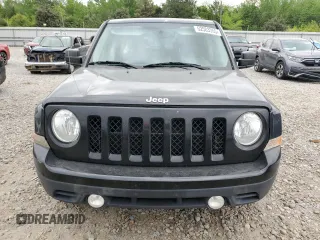 2015 Jeep Patriot High Altitude z VIN 1C4NJPFA7FD349976, wystawiony jako Copart lot #52503355 z przebiegiem 149 809 mil mil oraz Szkoda całkowita • Salvage title. Historia ofert i sprzedaży dostępna na DreamBid. Obrazek 5.