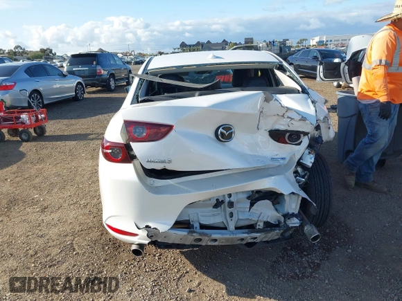 2020 Mazda 3 Premium with VIN 3MZBPAEM3LM132772, listed as a IAAI auction lot 42067269 with 53,751 mi miles and . Bid and sale history available at DreamBid. Image 16.