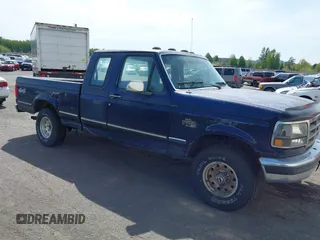 1994 Ford F-150 with VIN 1FTEX14N5RKA40427, listed as a IAAI auction lot 42100522 with 202,585 mi miles. Bid and sale history available at carsss.com. Image 1.