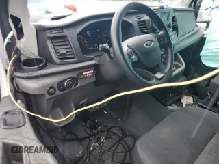 2020 Ford Transit Passenger XL z VIN 1FDZK1C83LKB11705, wystawiony jako Copart lot #59917275 z przebiegiem 128 307 mil mil oraz Szkoda całkowita • Salvage title. Historia ofert i sprzedaży dostępna na DreamBid. Obrazek 8.