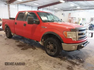 2014 Ford F-150 XL with VIN 1FTFW1EF7EKF57768, listed as a IAAI auction lot 41632734 with 171,381 mi miles. Bid and sale history available at carsss.com. Image 1.