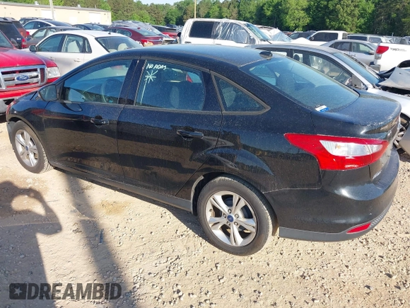 2013 Ford Focus SE z VIN 1FADP3F2XDL311811, wystawiony jako IAAI lot #42127000 z przebiegiem 136 683 mil mil oraz . Historia ofert i sprzedaży dostępna na DreamBid. Obrazek 3.