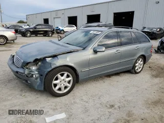 2004 Mercedes-Benz C 240 z VIN WDBRH61J44F512646, wystawiony jako Copart lot #88919695 z przebiegiem Nie podano mil oraz Szkoda całkowita • Salvage title. Historia ofert i sprzedaży dostępna na DreamBid. Obrazek 1.