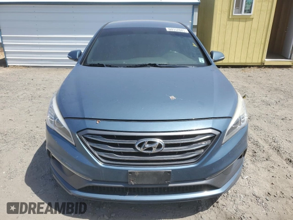 2015 Hyundai Sonata Sport z VIN 5NPE34AB4FH041375, wystawiony jako Copart lot #60552885 z przebiegiem 174 794 mil mil oraz Czysty tytuł • Clean title. Historia ofert i sprzedaży dostępna na DreamBid. Obrazek 5.