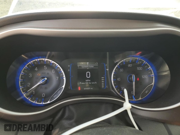 2020 Chrysler Pacifica Touring L with VIN 2C4RC1BG8LR133548, listed as a Copart auction lot 63272655 with 64,489 mi miles and Salvage title. Bid and sale history available at DreamBid. Image 9.
