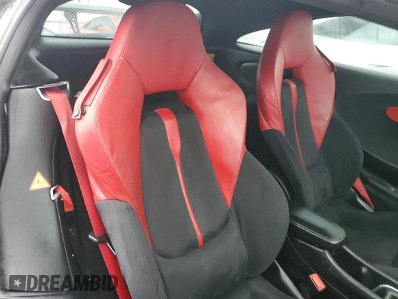 2017 McLaren 570S z VIN SBM13DAA8HW001701, wystawiony jako Copart lot #74225204 z przebiegiem Nie podano mil oraz Nie do naprawy • Non repairable. Historia ofert i sprzedaży dostępna na DreamBid. Obrazek 10.