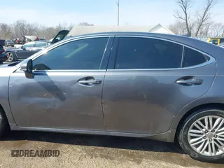 2013 Lexus ES 4dr Sdn with VIN JTHBK1GG9D2062663, listed as a IAAI auction lot 41662530 with 190,841 mi miles. Bid and sale history available at carsss.com. Image 14.