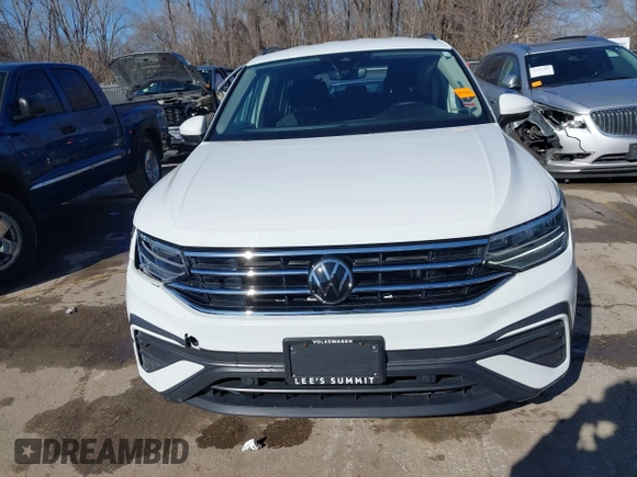 2022 Volkswagen Tiguan S with VIN 3VV0B7AX5NM042667, listed as a IAAI auction lot 41523101 with 41,724 mi miles and . Bid and sale history available at DreamBid. Image 13.