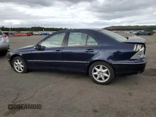 2003 Mercedes-Benz C 240 с VIN WDBRF81J83F377073, выставлен на аукционе Copart как лот 72051204 с пробегом Не указан миль и На запчасти • Non repairable. История ставок и продаж доступна на DreamBid. Изображение 2.