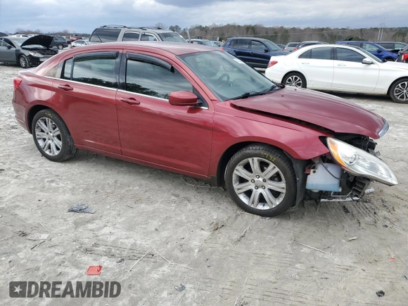 2014 Chrysler 200 Touring z VIN 1C3CCBBB2EN102221, wystawiony jako Copart lot #47847985 z przebiegiem 141 912 mil mil oraz Szkody całkowita. Historia ofert i sprzedaży dostępna na DreamBid. Obrazek 4.