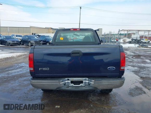 2003 Ford F-150 XL с VIN 2FTRF172X3CA60139, выставлен на аукционе IAAI как лот 41608378 с пробегом 81 965 миль миль и . История ставок и продаж доступна на DreamBid. Изображение 16.