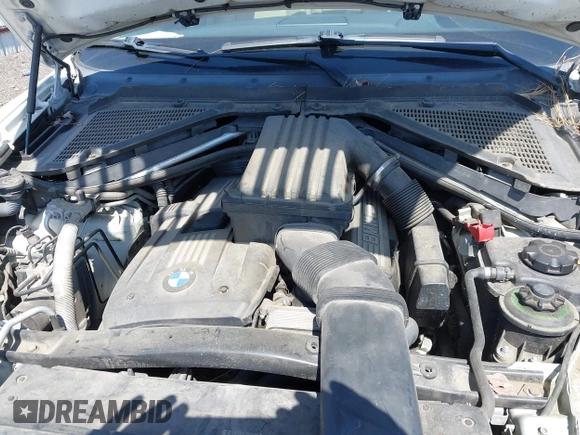 2008 BMW X5 3.0si z VIN 5UXFE43538L009505, wystawiony jako IAAI lot #42189410 z przebiegiem 136 931 mil mil oraz . Historia ofert i sprzedaży dostępna na DreamBid. Obrazek 10.