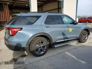 2025 Ford Explorer Active with VIN 1FMUK8DH1SGA42144, listed as a Copart auction lot 49801365 with 3,239 mi miles and Salvage Title. Bid and sale history available at carsss.com. Image 3.