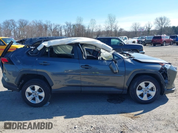 2020 Toyota RAV4 XLE with VIN 2T3P1RFV4LC077779, listed as a IAAI auction lot 41752269 with 55,091 mi miles and . Bid and sale history available at DreamBid. Image 14.
