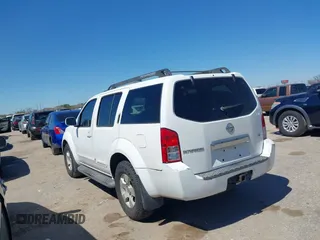 2005 Nissan Pathfinder SE with VIN 5N1AR18UX5C791209, listed as a IAAI auction lot 41752470 with 178,465 mi miles. Bid and sale history available at carsss.com. Image 3.