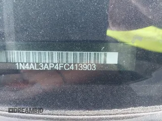 2015 Nissan Altima 2.5 SV with VIN 1N4AL3AP4FC413903, listed as a IAAI auction lot 41821116 with 291,006 mi miles. Bid and sale history available at carsss.com. Image 9.