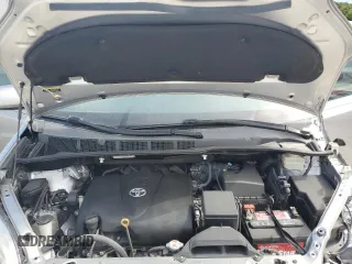 2018 Toyota Sienna XLE Auto Access Seat with VIN 5TDYZ3DC4JS903412, listed as a Copart auction lot 62653285 with 111,939 mi miles and Salvage title. Bid and sale history available at DreamBid. Image 12.