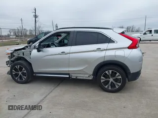 2018 Mitsubishi Eclipse Cross SE with VIN JA4AT5AA2JZ046131, listed as a IAAI auction lot 41275372 with 98,612 mi miles and . Bid and sale history available at DreamBid. Image 14.