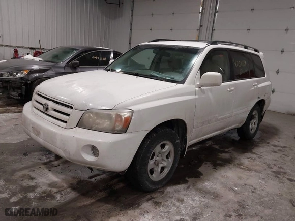 2007 Toyota Highlander with VIN JTEGD21AX70165811, listed as a IAAI auction lot 41582884 with 216,497 mi miles. Bid and sale history available at carsss.com. Image 2.