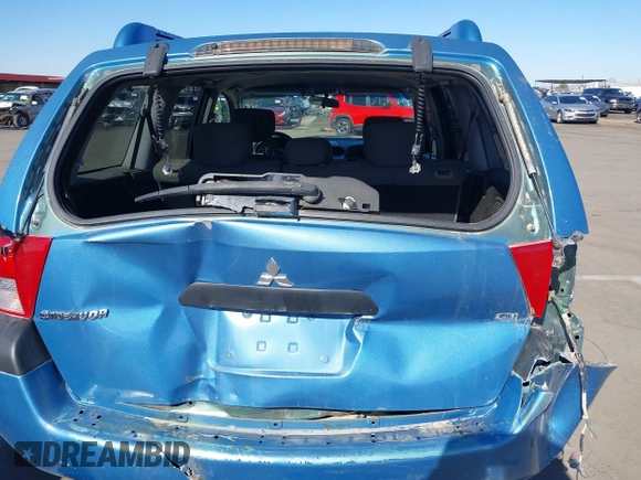 2005 Mitsubishi Endeavor LS with VIN 4A4MM21S45E005223, listed as a IAAI auction lot 40828218 with 148,661 mi miles. Bid and sale history available at carsss.com. Image 6.