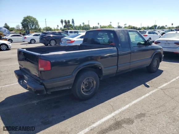 2002 GMC Sonoma SLS with VIN 1GTCS195328178095, listed as a Copart auction lot 67112874 with 167,423 mi miles and Salvage Title. Bid and sale history available at carsss.com. Image 3.