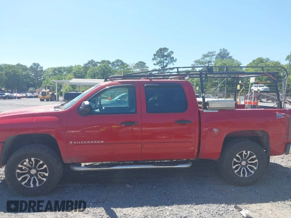 2008 Chevrolet Silverado 1500 Work Truck with VIN 2GCEC13C981113504, listed as a IAAI auction lot 42052052 with 290,072 mi miles and . Bid and sale history available at DreamBid. Image 14.