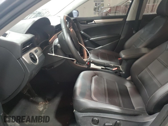 2021 Volkswagen Passat SE z VIN 1VWSA7A34MC010023, wystawiony jako Copart lot #55831605 z przebiegiem 105 235 mil mil oraz Szkoda całkowita • Salvage title. Historia ofert i sprzedaży dostępna na DreamBid. Obrazek 7.