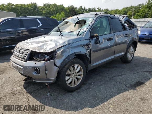 2013 Land Rover LR2 z VIN SALFR2BG0DH376008, wystawiony jako Copart lot #59855425 z przebiegiem Nie podano mil oraz Szkoda całkowita • Salvage title. Historia ofert i sprzedaży dostępna na DreamBid. Obrazek 1.