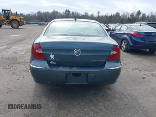 2007 Buick LaCrosse CX with VIN 2G4WC582071158465, listed as a IAAI auction lot 41960026 with 169,248 mi miles. Bid and sale history available at carsss.com. Image 15.