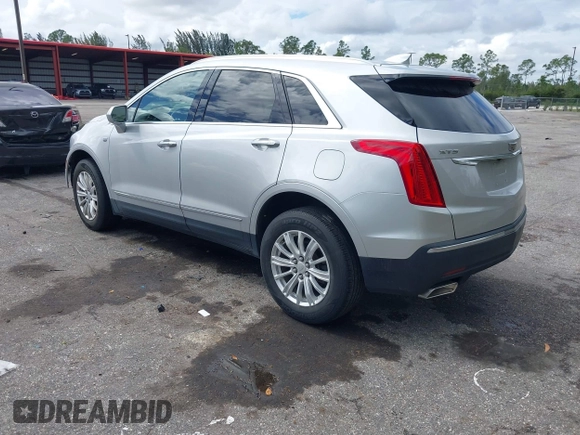 2019 Cadillac XT5 FWD z VIN 1GYKNARSXKZ242727, wystawiony jako IAAI lot #41669220 z przebiegiem 62 812 mil mil oraz . Historia ofert i sprzedaży dostępna na DreamBid. Obrazek 3.