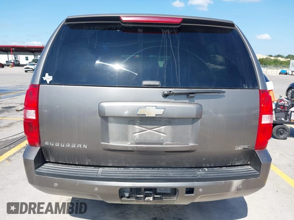 2011 Chevrolet Suburban LT with VIN 1GNSCJE03BR396610, listed as a IAAI auction lot 42348029 with 249,280 mi miles and . Bid and sale history available at DreamBid. Image 16.